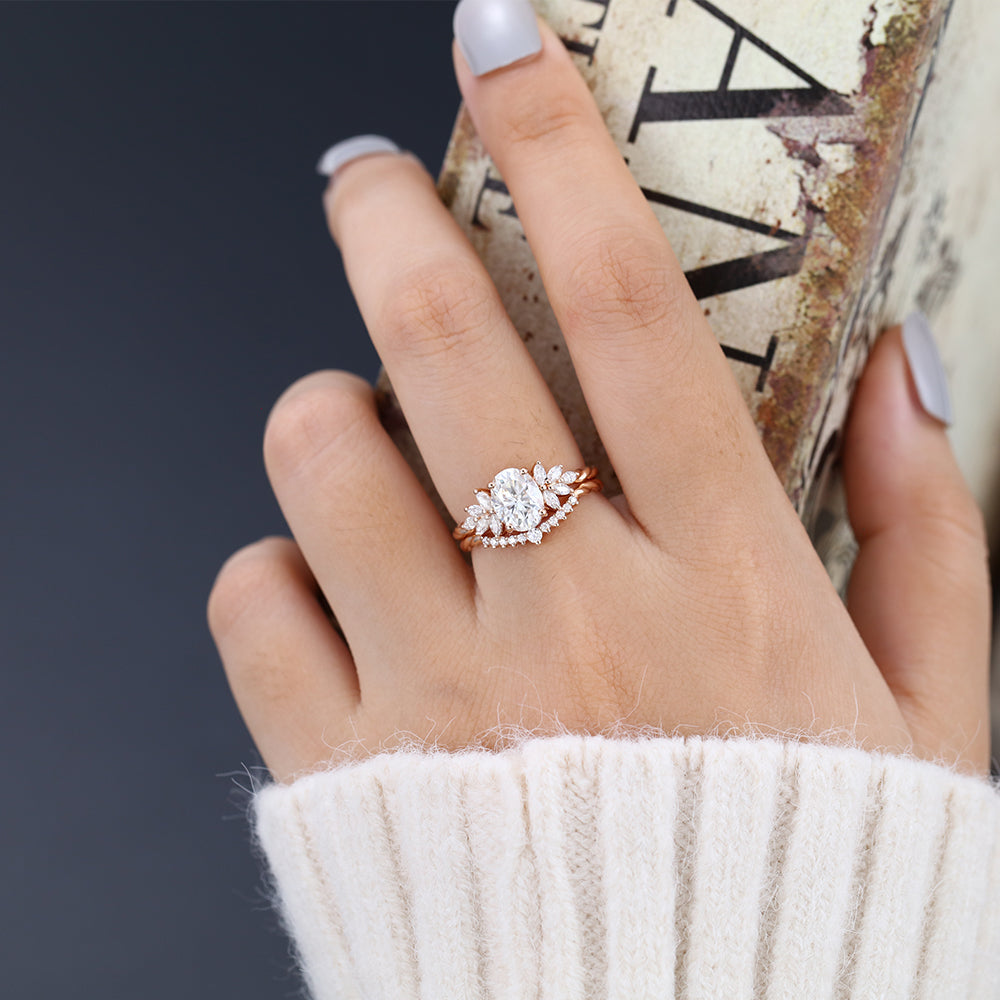 Silas-1.33 Carats Oval Moissanite Cluster Bridal Ring Set
