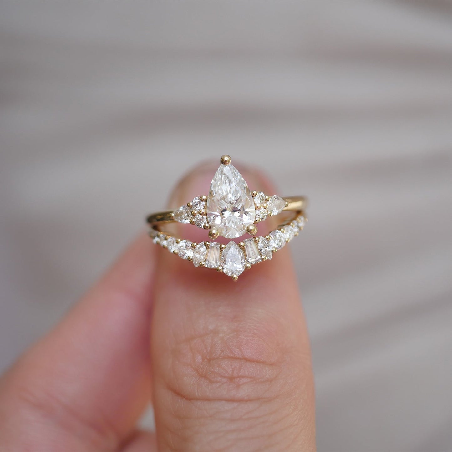 1.0 CT Pear Shape CVD Diamond Cluster Setting Engagement Ring