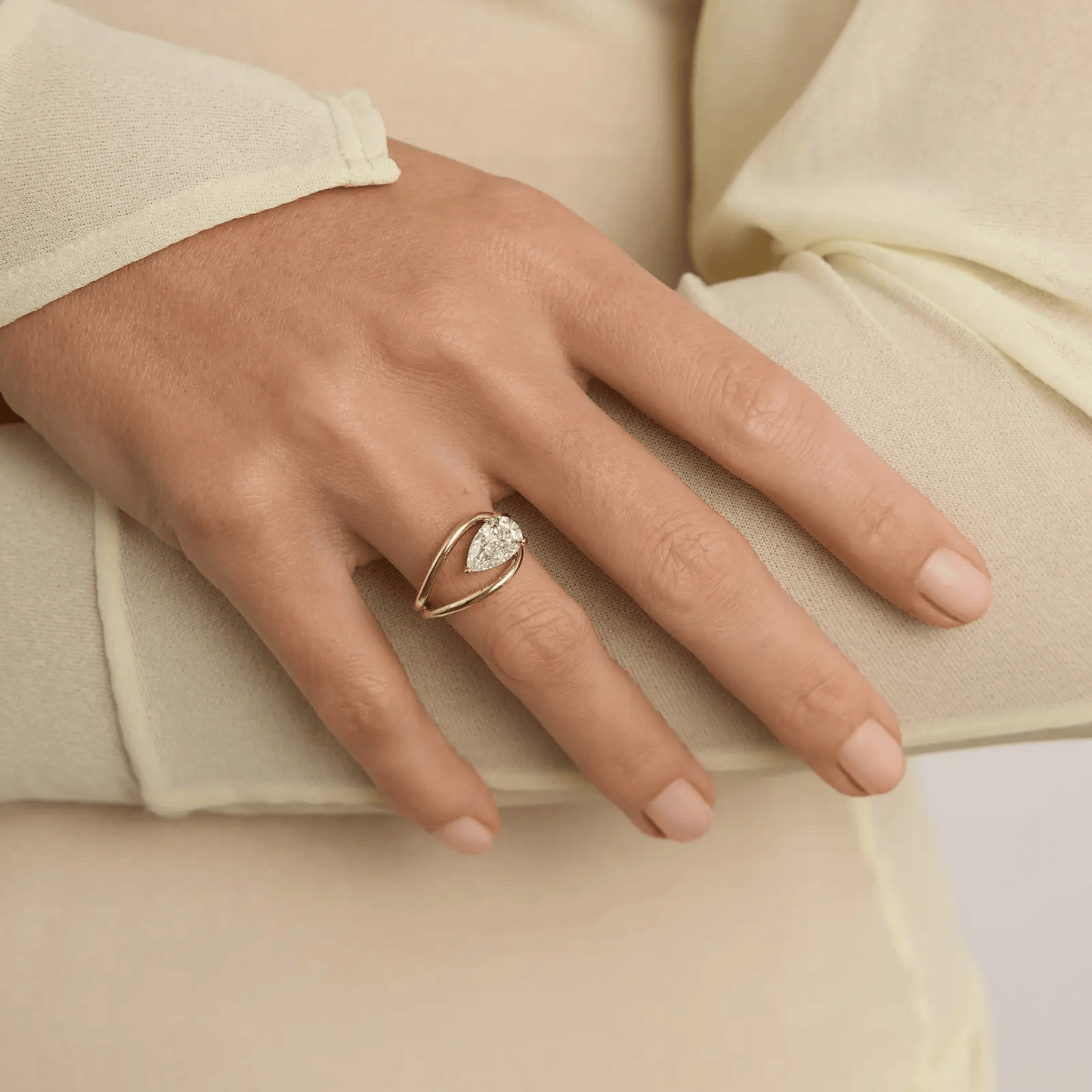 1.90 CT Pear Diamond Unique Solitaire Engagement Ring