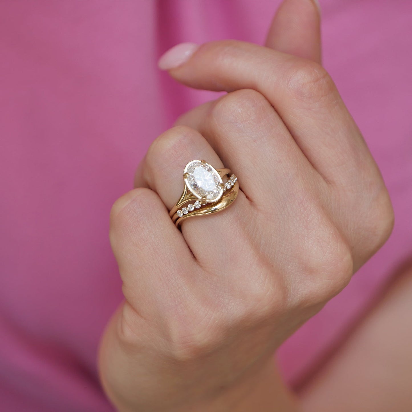 2.5 CT Oval Shape CVD Diamond Split Shank Setting Engagement Ring