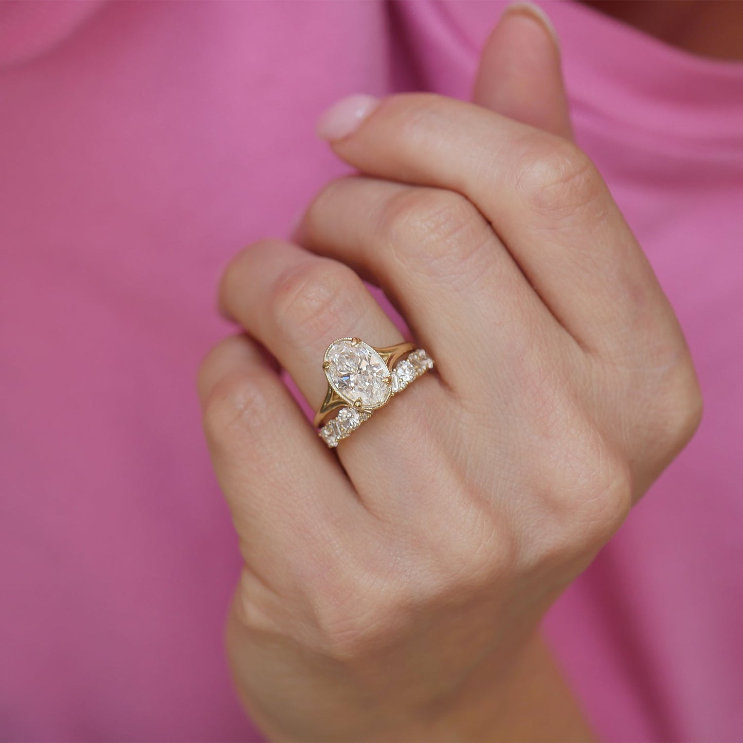 2.5 CT Oval Shape CVD Diamond Split Shank Setting Engagement Ring