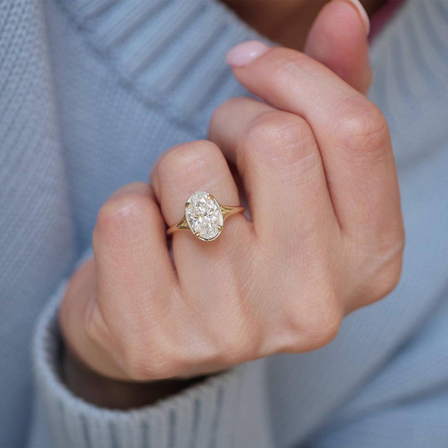 2.5 CT Oval Shape CVD Diamond Split Shank Setting Engagement Ring