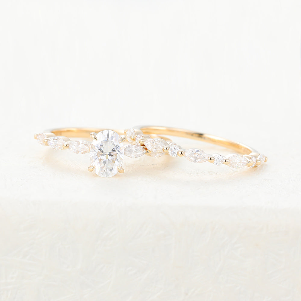 Valentina-0.84 Carats Oval Moissanite Pave Bridal Ring Set