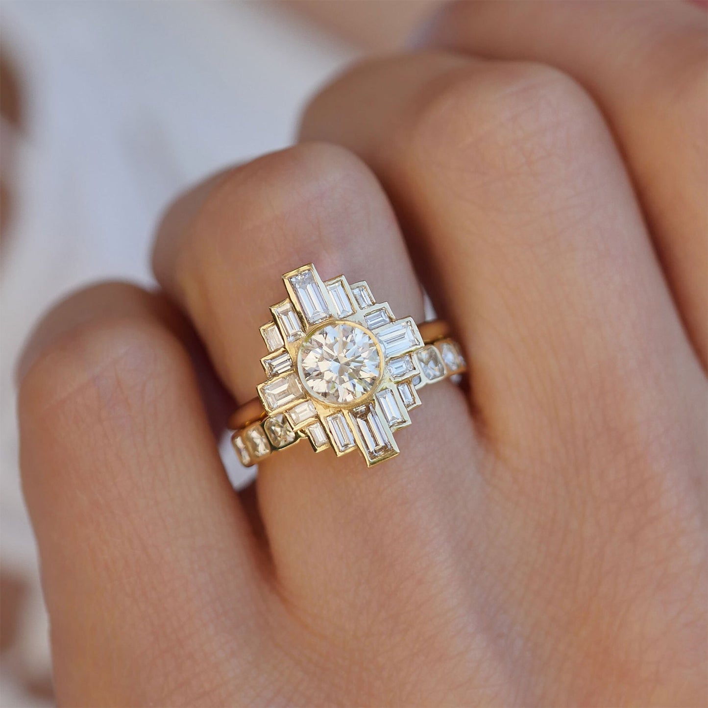 0.85 CT Round Shape CVD Diamond Art Deco Setting Engagement Ring