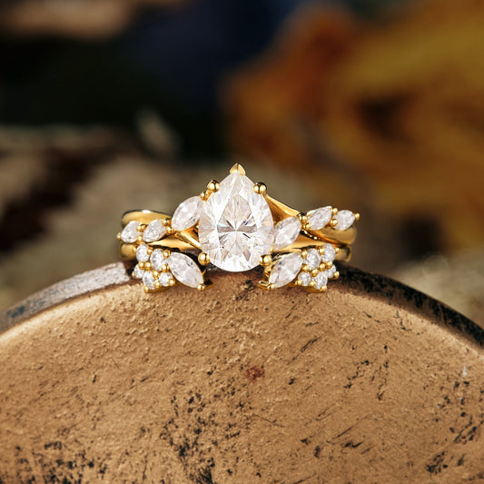 1.3 CT Pear Shaped Moissanite Diamond Bridal Set With Twisted Setting
