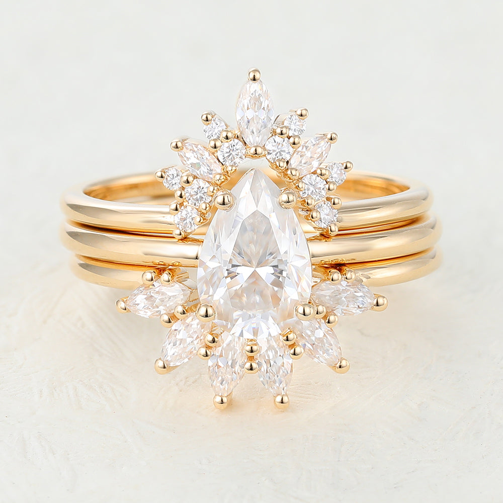 Aurora-1.5 Carats Pear Moissanite Cluster Bridal Ring Set