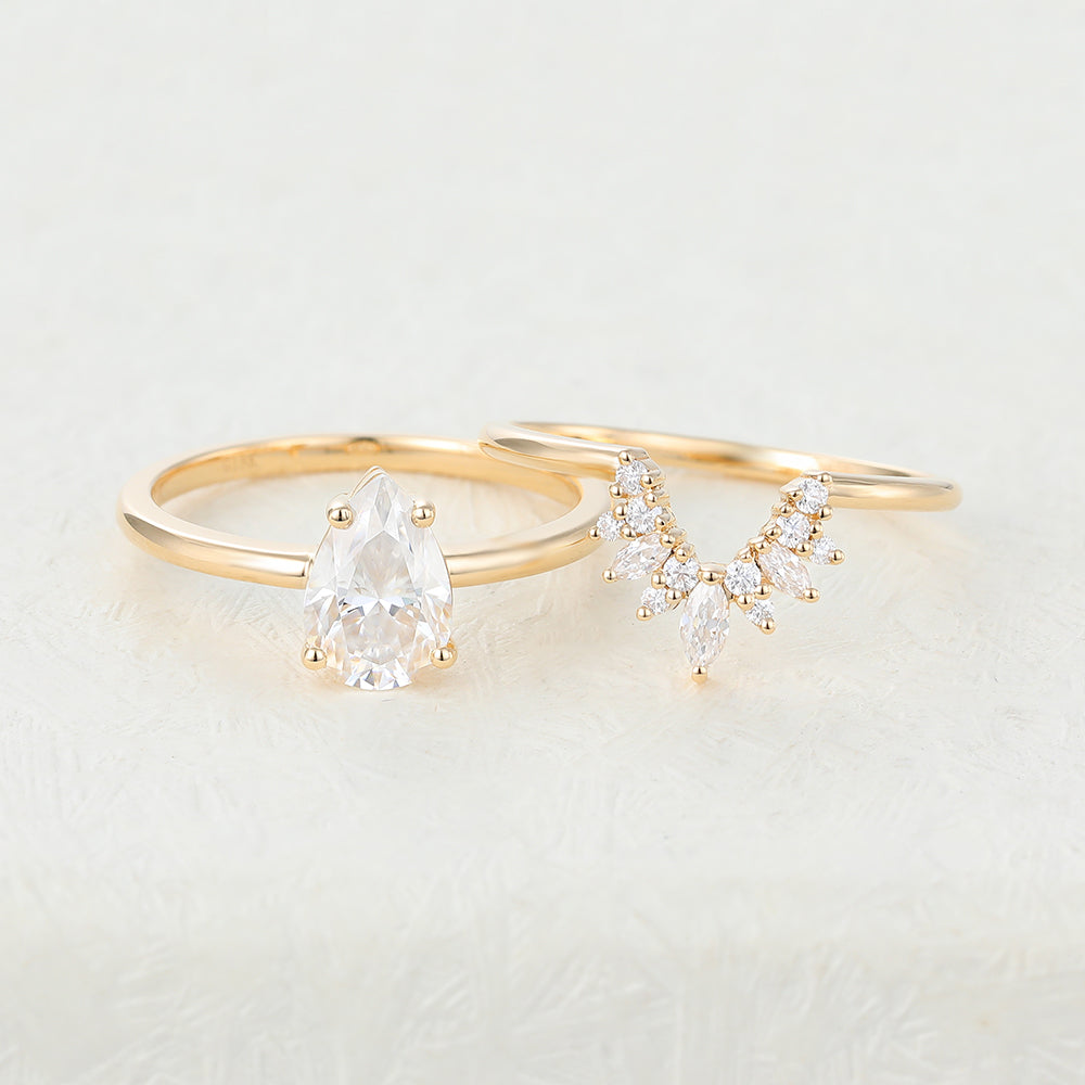 Summer-1.33 Carats Pear Moissanite Solitaire Bridal Ring Set