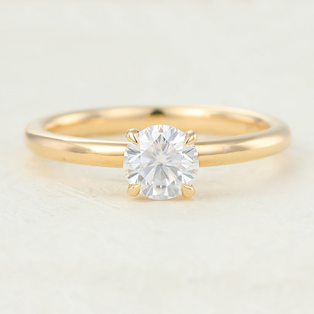 Jacqueline-0.41 Carats Round Moissanite Solitaire Engagement Ring