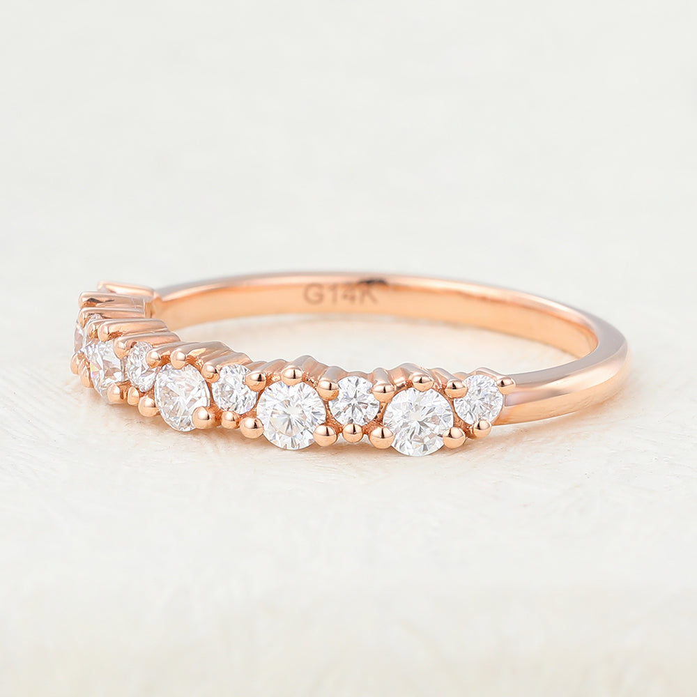 Hunter-0.29 TCW Round Moissanite Vintage Wedding Band