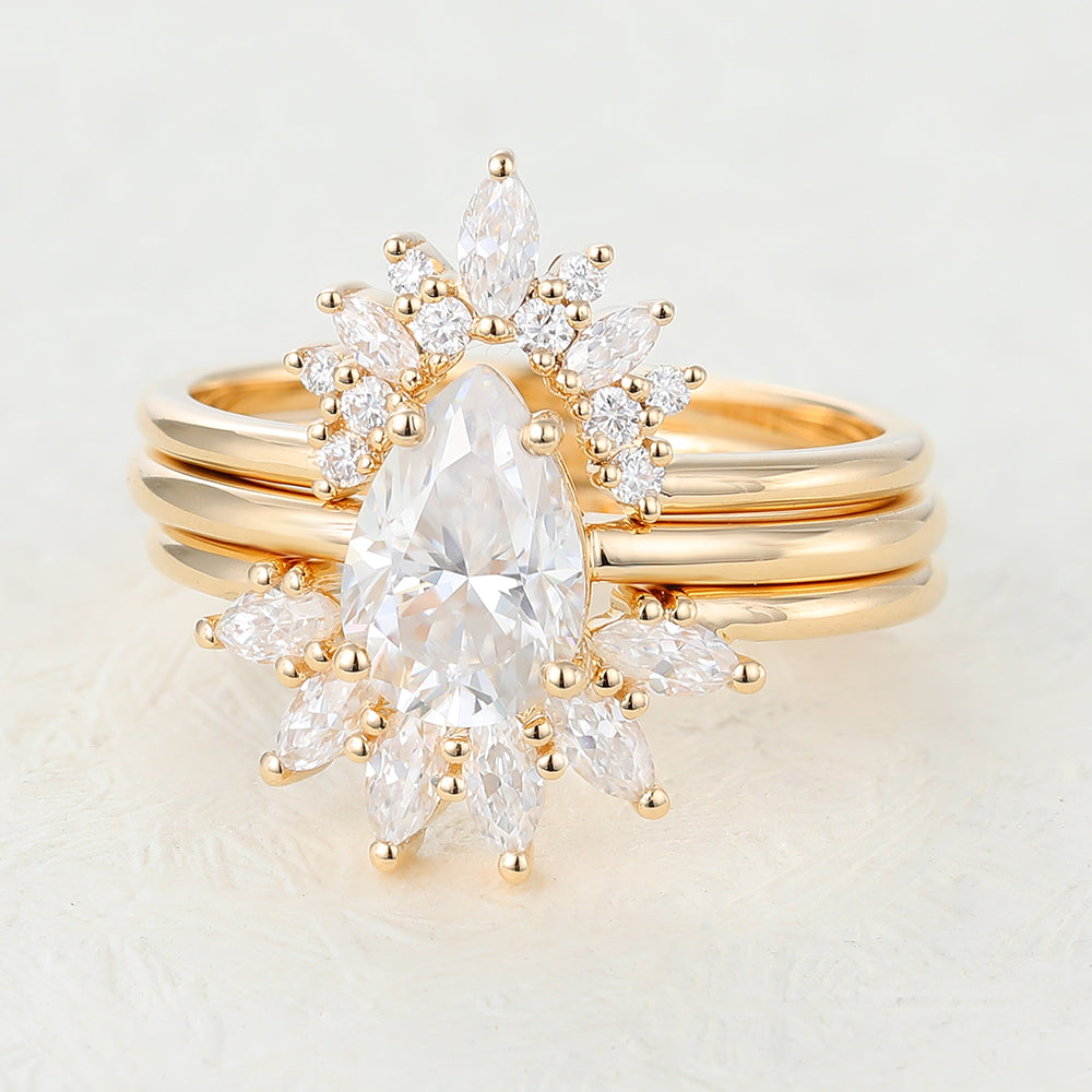 Aurora-1.5 Carats Pear Moissanite Cluster Bridal Ring Set