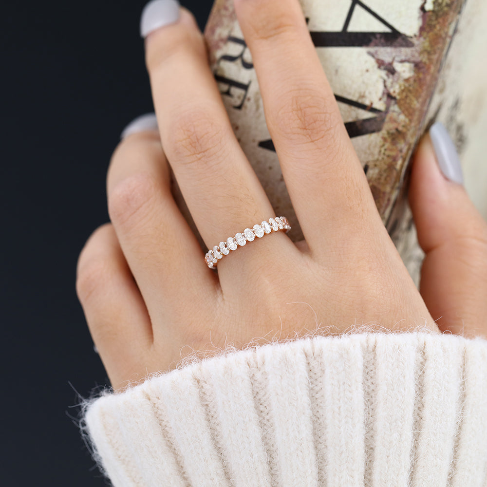 Lincoln-1.74 TCW Oval Moissanite Bezel Wedding Band