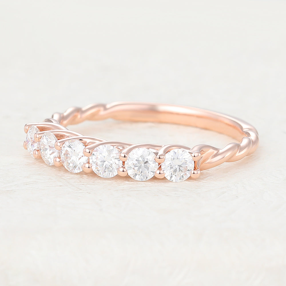 Hudson-0.6 TCW Round Moissanite Vintage Wedding Band
