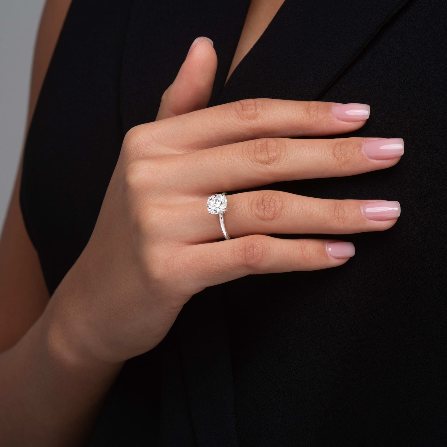 Emery-2.20 Carats Round Moissanite Solitaire Engagement Ring