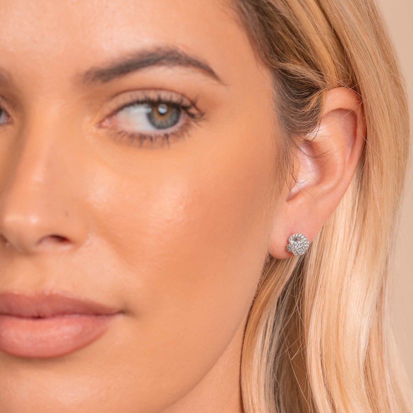 Riley- 0.25 TCW Round Moissanite Cluster Stud Earrings