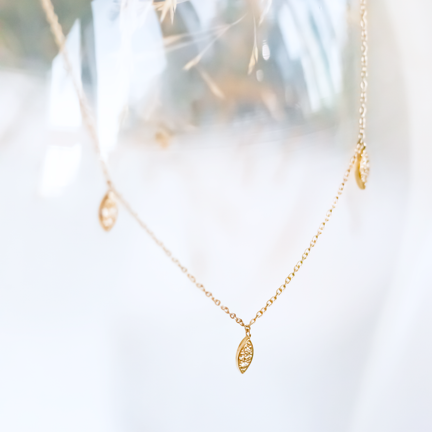 John-0.10 Carats Round Moissanite leaf Necklace