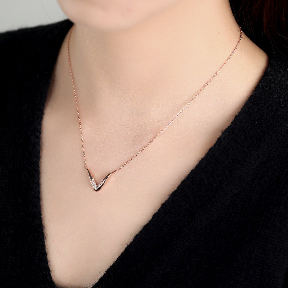 Samantha-0.10 Carats Round Moissanite V-Shaped Necklace