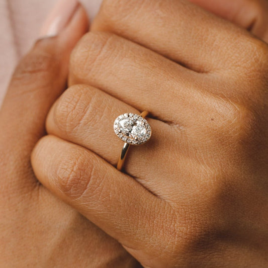 Cecilia-1.50 Carats Oval Moissanite Halo Engagement Ring