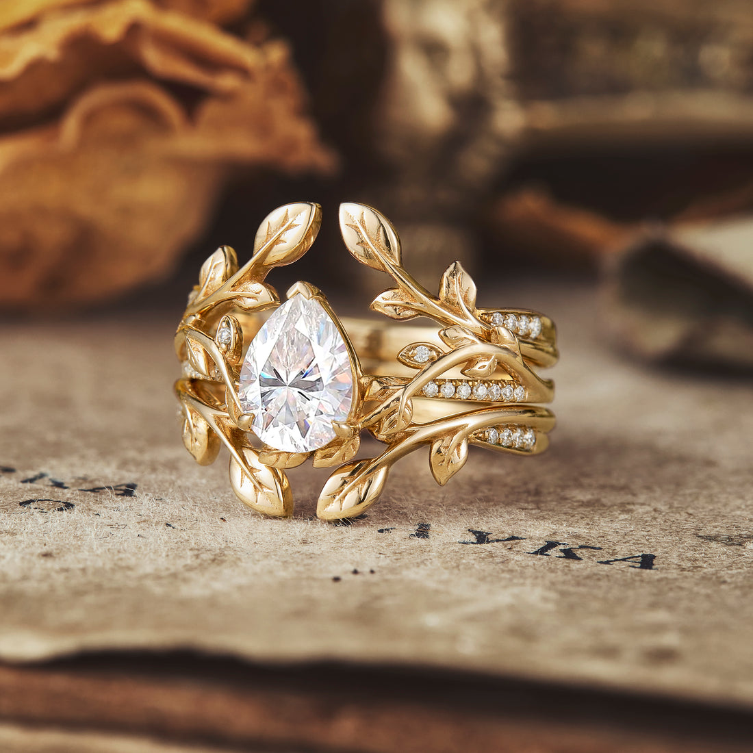 1.25 CT Pear Shaped Moissanite Diamond Bridal Set With Vintage Setting