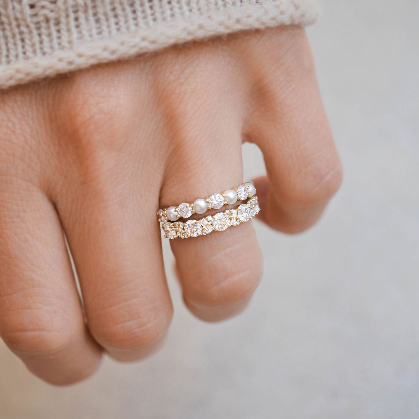 1.02  TCW Round and Baguette Cluster Wedding Band