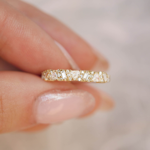 0.54 TCW Trillion Round and Baguette Cluster Wedding Band