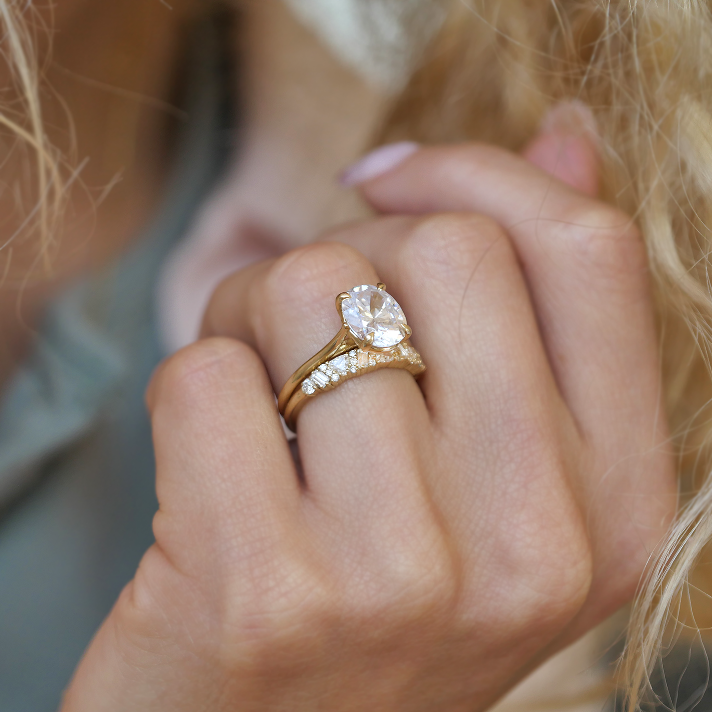 0.54 TCW Trillion Round and Baguette Cluster Wedding Band