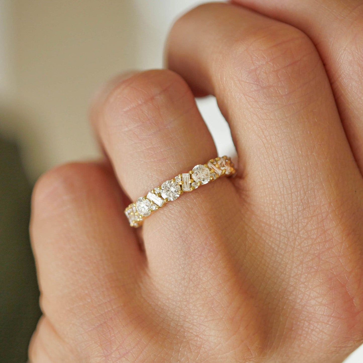1.02  TCW Round and Baguette Cluster Wedding Band
