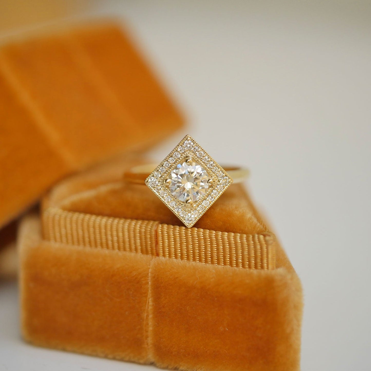 0.75 CT Round Shape CVD Diamond halo Engagement Ring