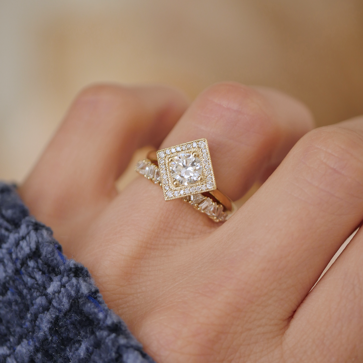 0.75 CT Round Shape CVD Diamond halo Engagement Ring