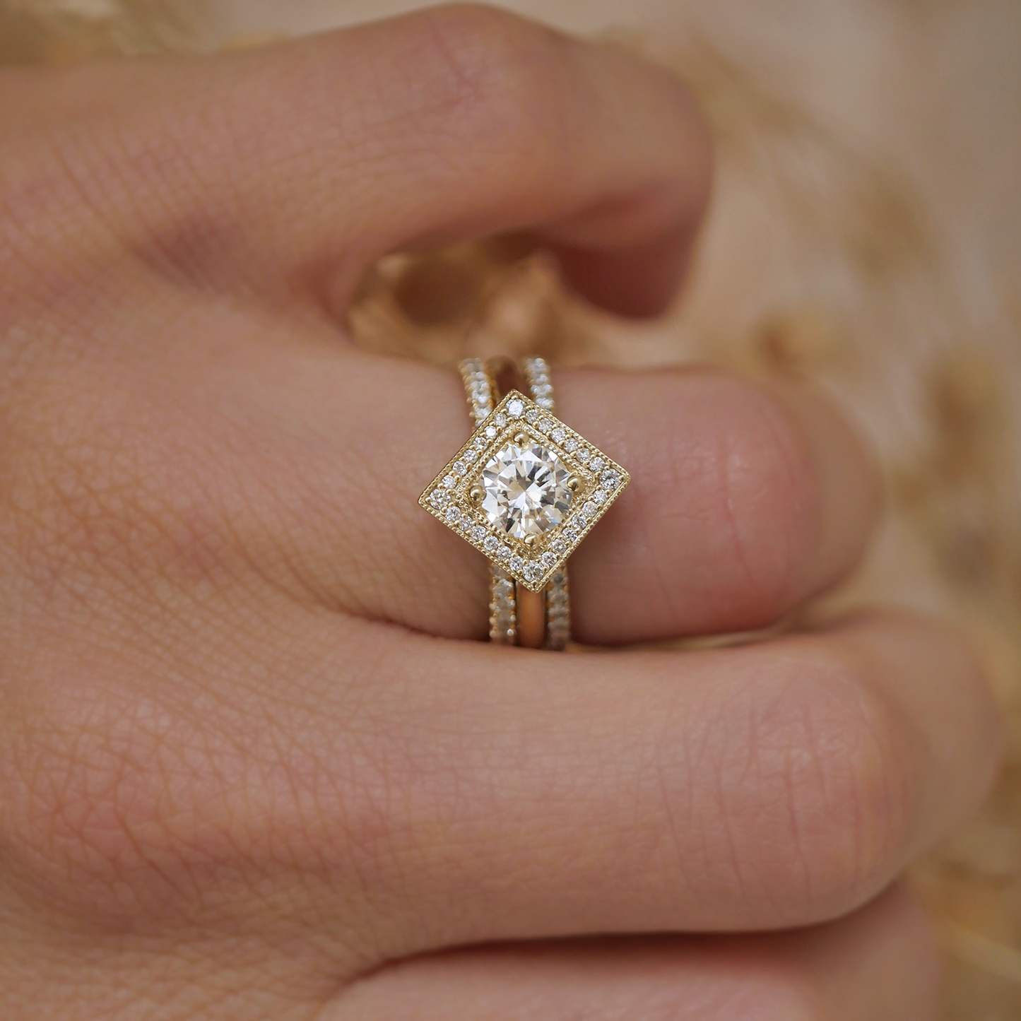 0.75 CT Round Shape CVD Diamond halo Engagement Ring