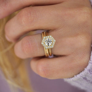 0.75 CT Round Shape CVD Diamond halo Engagement Ring
