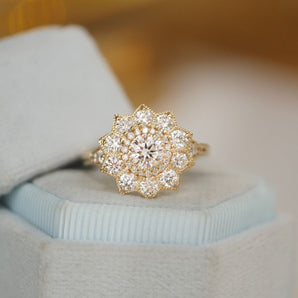 0.5 CT Round Shape CVD Diamond floral halo Engagement Ring
