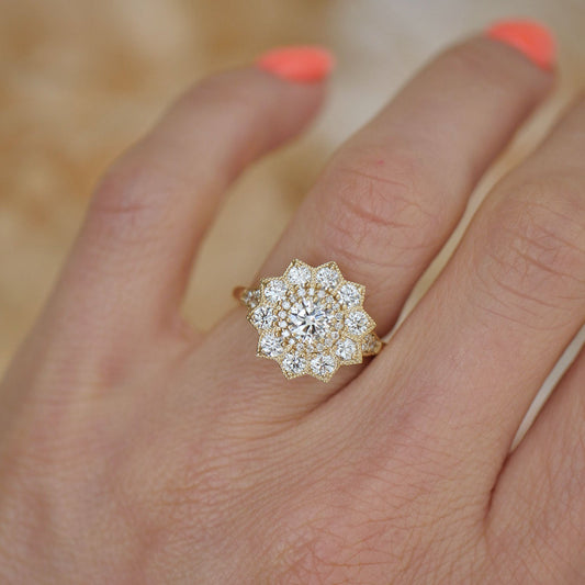 0.5 CT Round Shape CVD Diamond floral halo Engagement Ring
