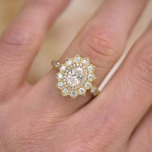 0.75 CT Oval Shape CVD Diamond Sunflower Engagement Ring