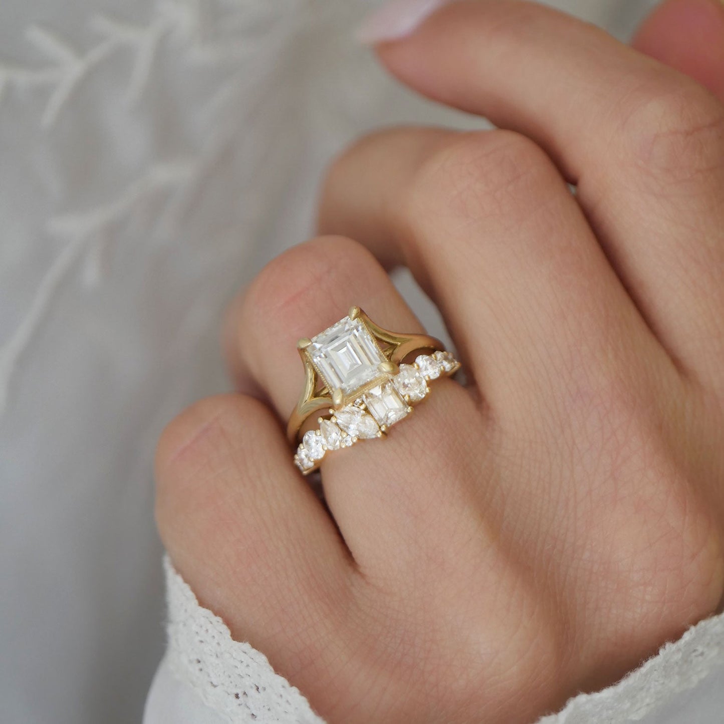 1.09 TCW Pear Marquise Oval Emerald and Round Cluster setting Wedding Band