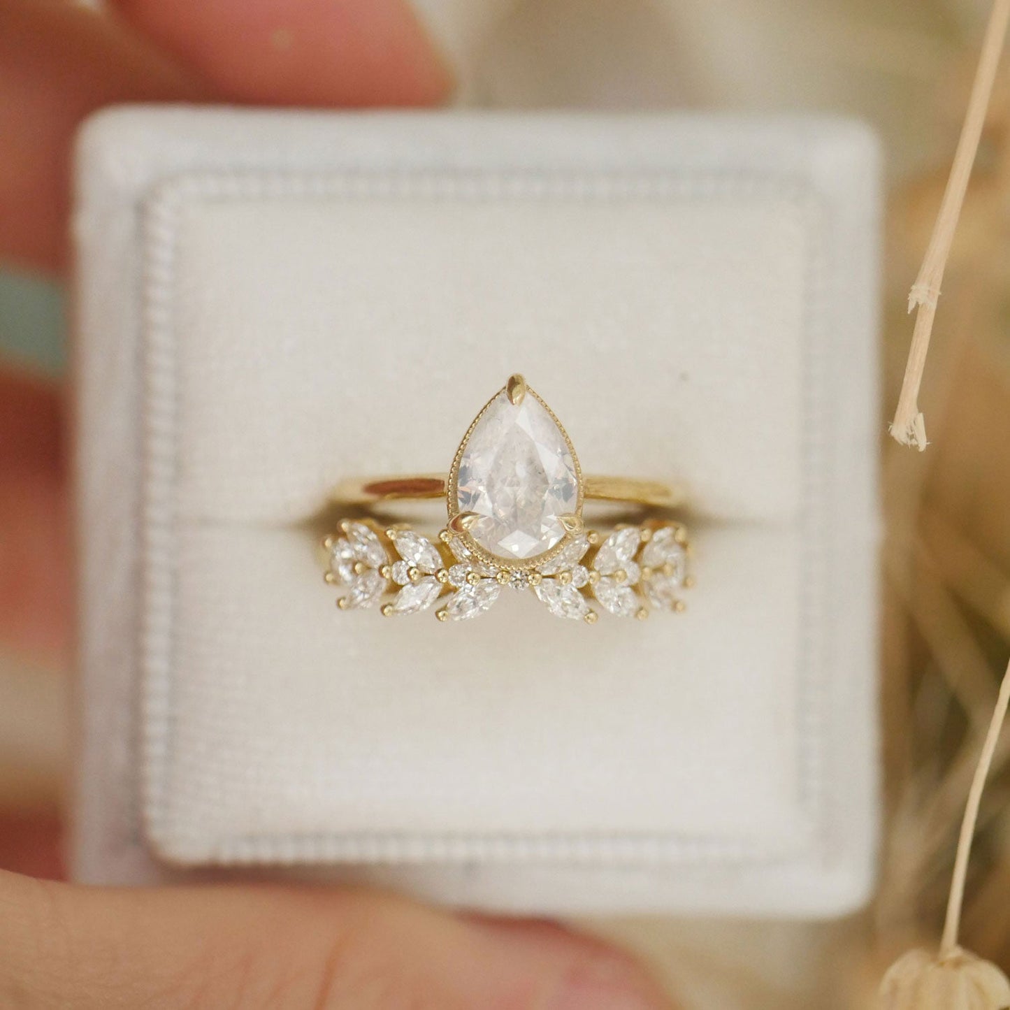 0.51 TCW Round & Marquise cluster Wedding Band