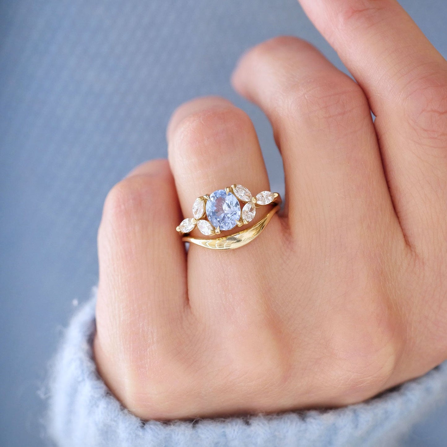 Classic Plain Curved Wedding band