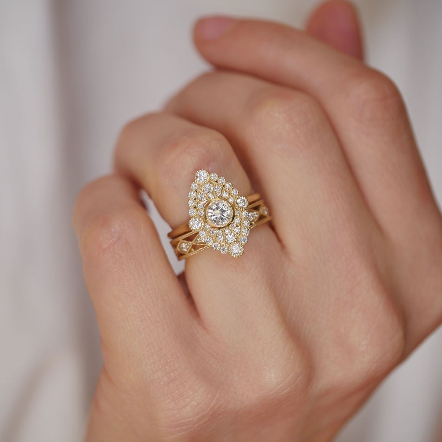 0.40 CT Round Shape CVD Diamond Halo Setting Engagement Ring