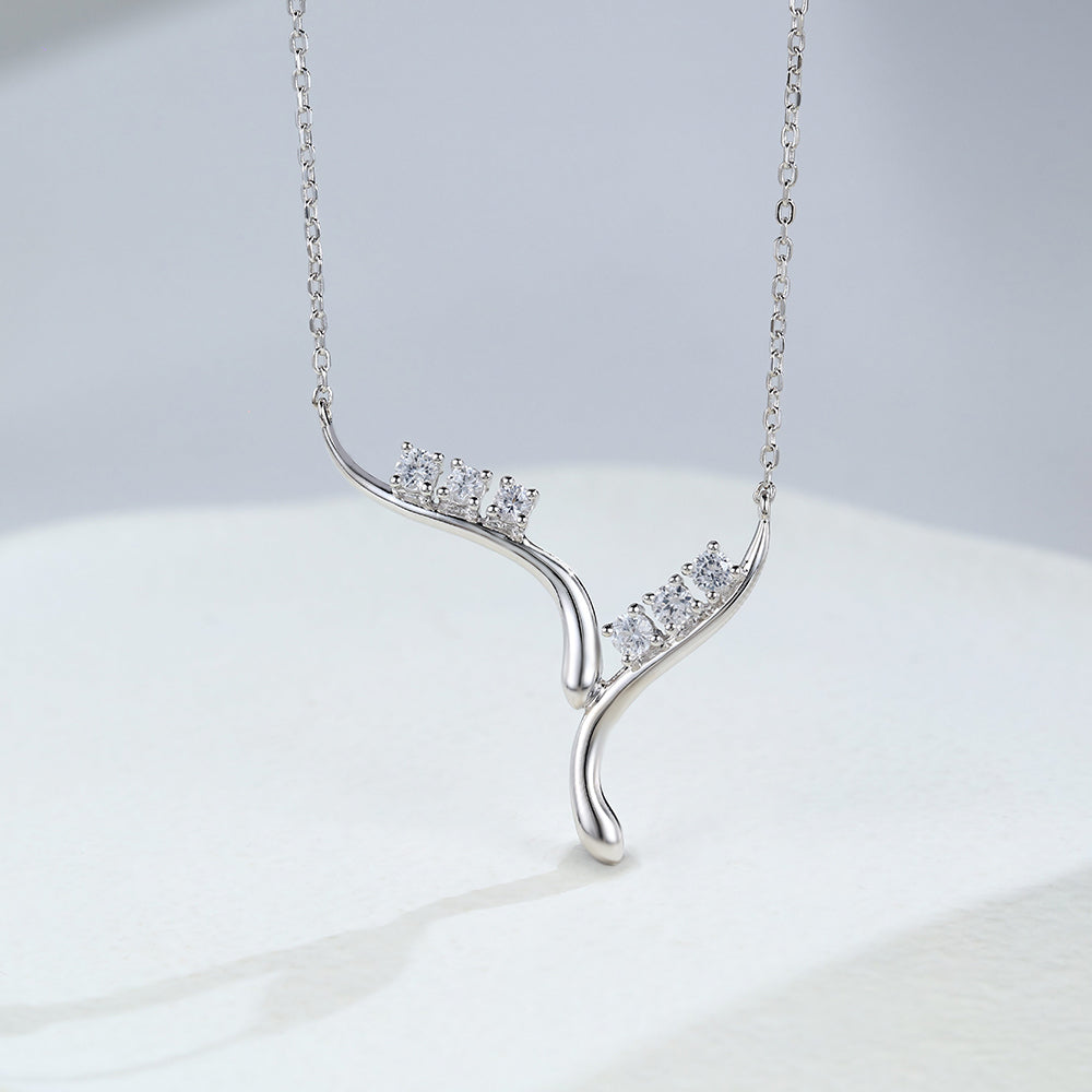 Maya-0.50 Carats Round Moissanite Unique Necklace