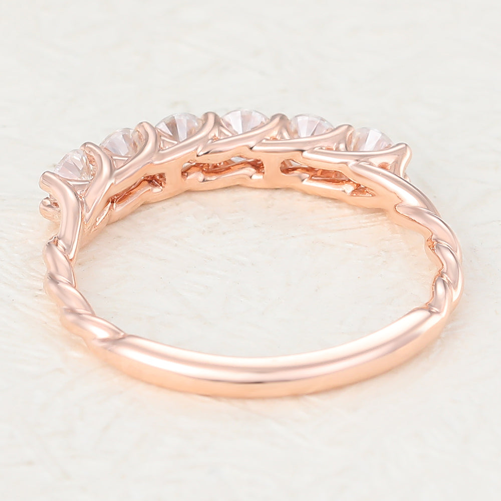 Hudson-0.6 TCW Round Moissanite Vintage Wedding Band