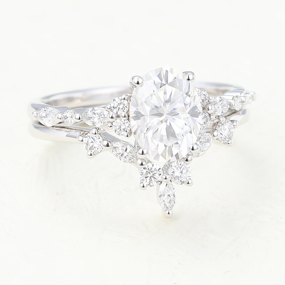 Delilah-1.33 Carats Oval Moissanite Cluster Bridal Ring Set