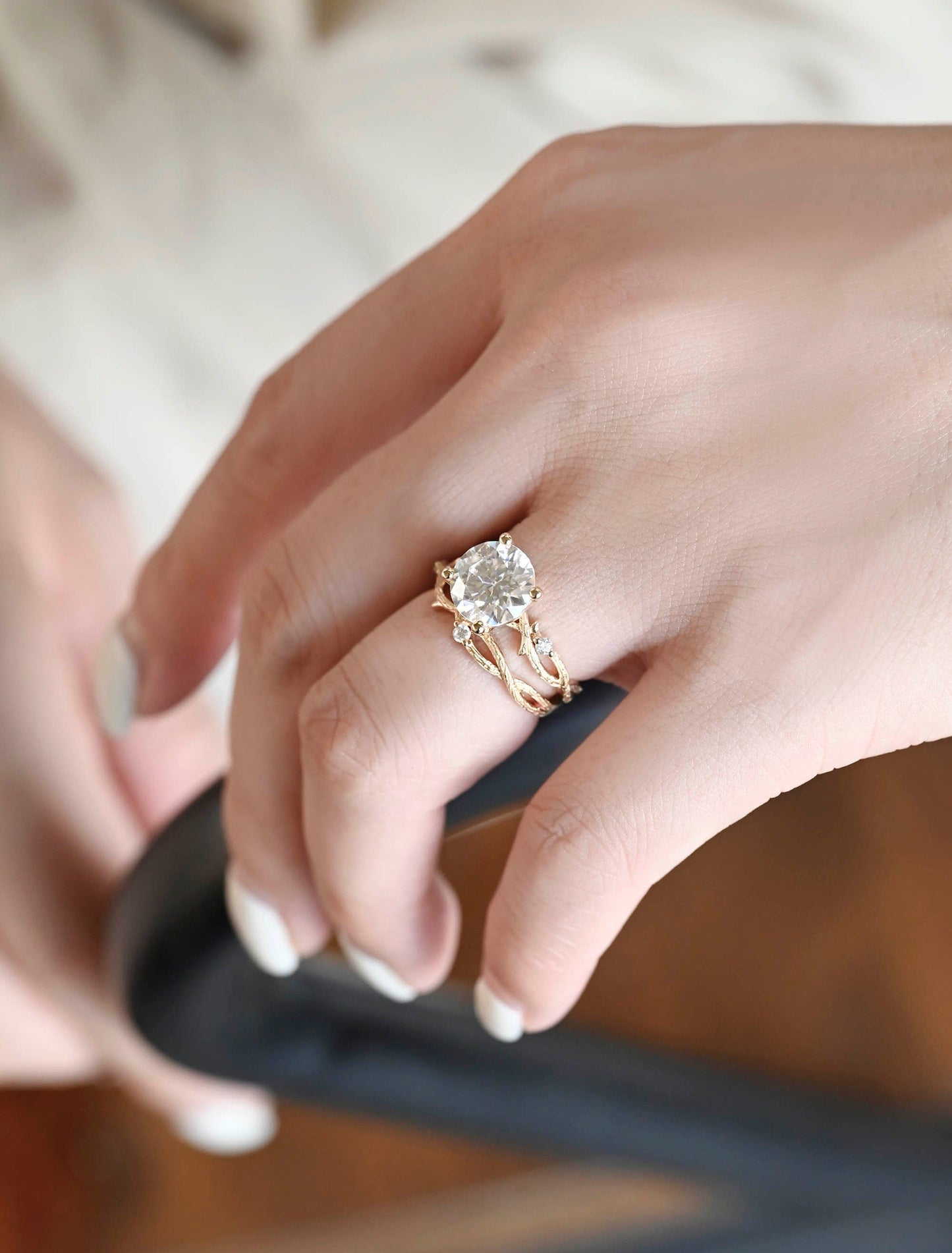 Leo-2.5 Carats Round Moissanite Twig Setting Bridal Ring Set