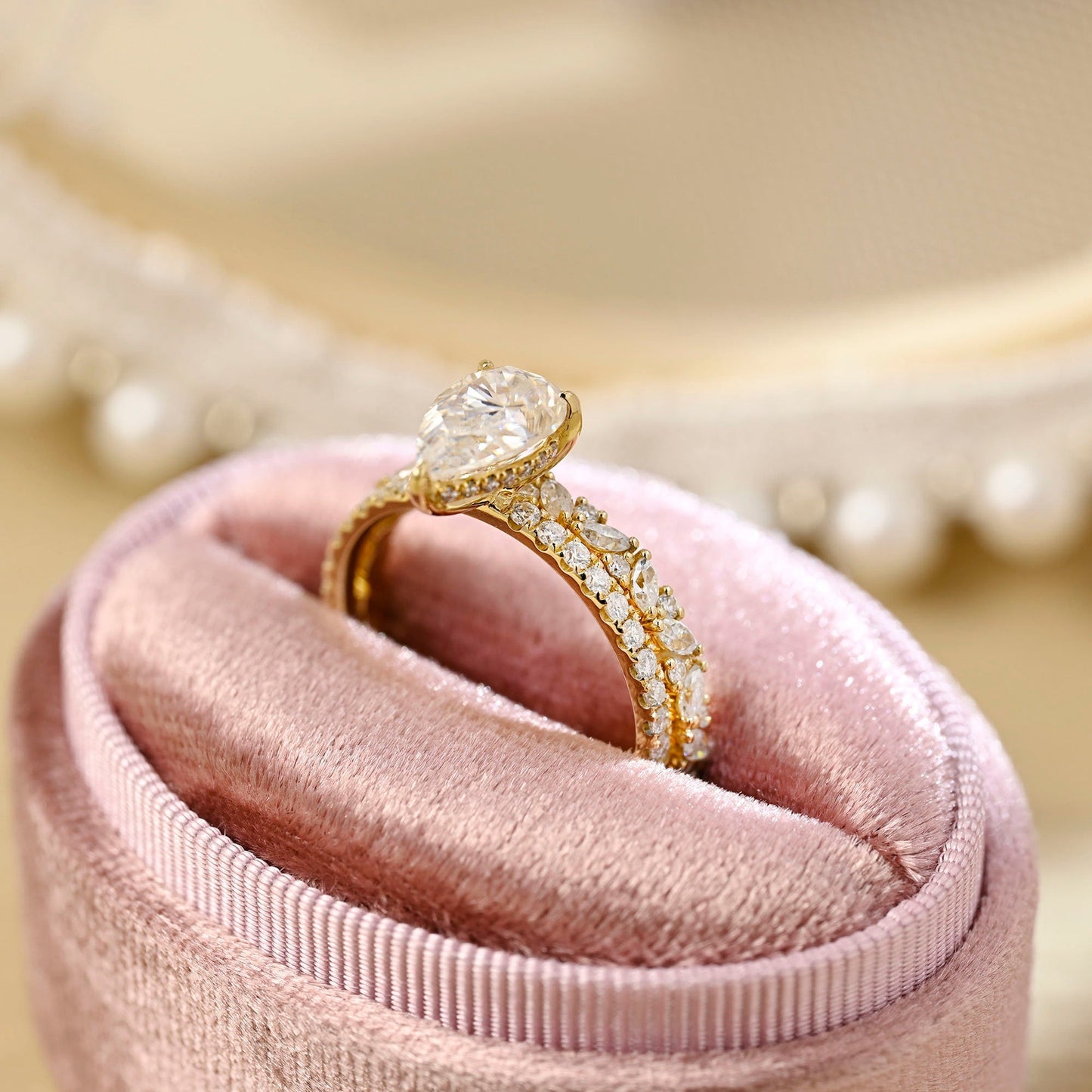 Arthur-1.5 Carats Pear Moissanite Pave Bridal Ring Set
