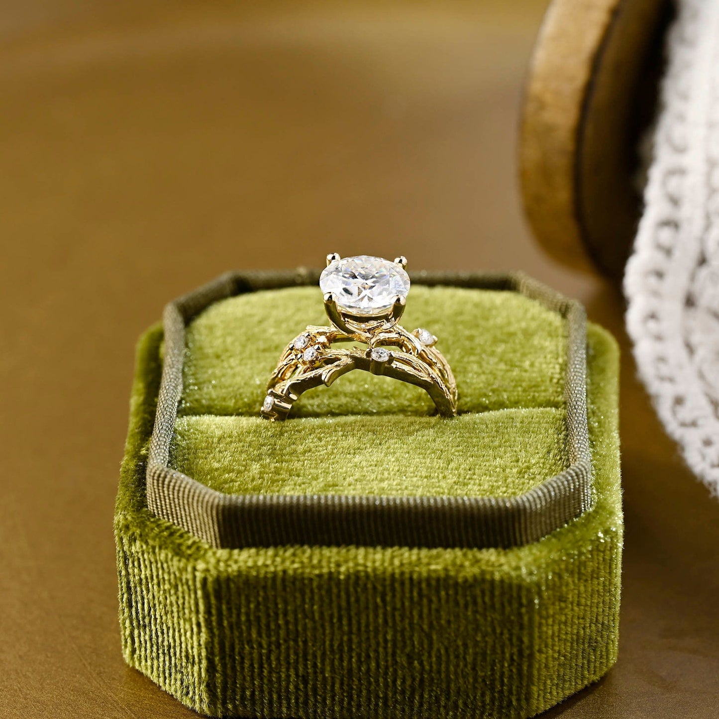 Leo-2.5 Carats Round Moissanite Twig Setting Bridal Ring Set