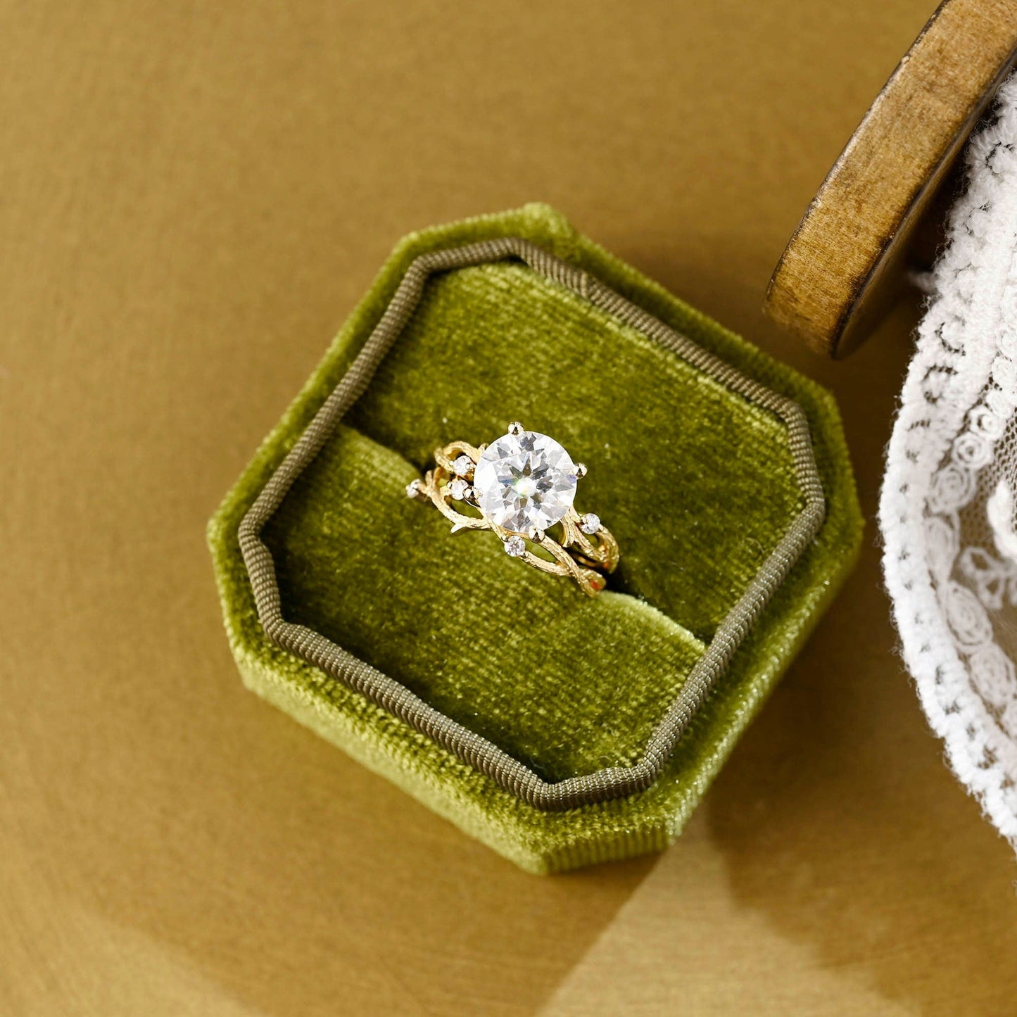 Leo-2.5 Carats Round Moissanite Twig Setting Bridal Ring Set