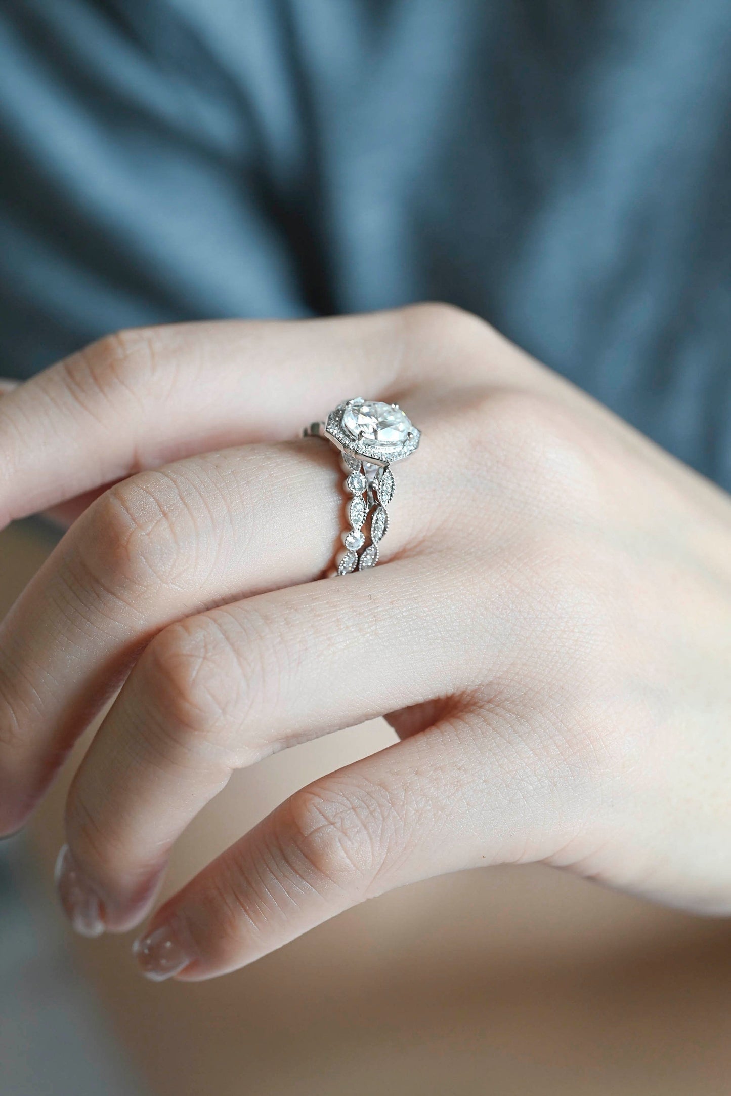 Tessa-2.0 Carats Oval Moissanite Vintage Bridal Ring Set