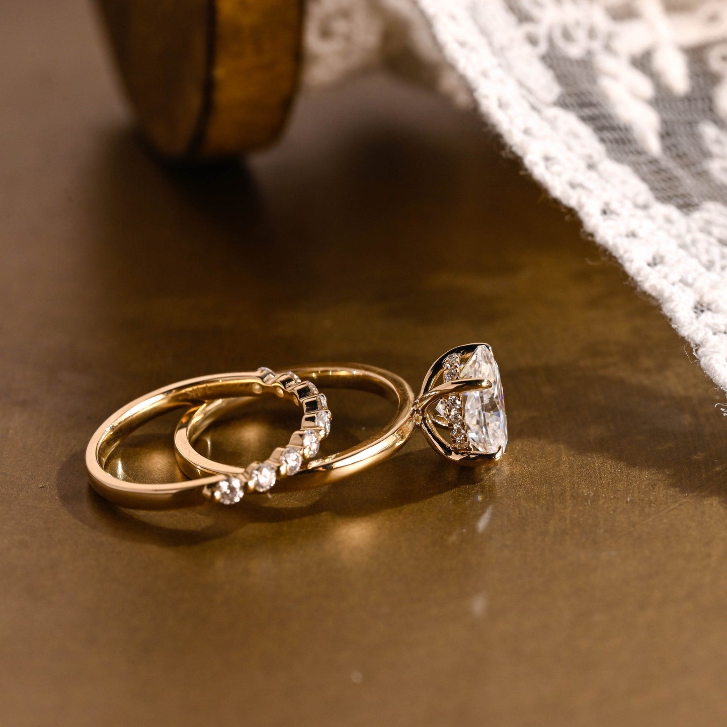 June-1.5 Carats Oval Moissanite Solitaire Bridal Ring Set