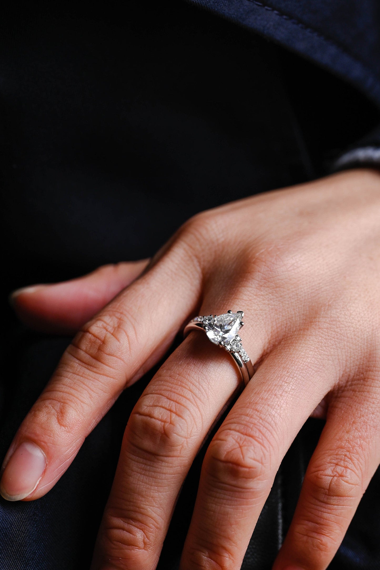 Rose-1.5 Carats Pear Moissanite Cluster Bridal Ring Set