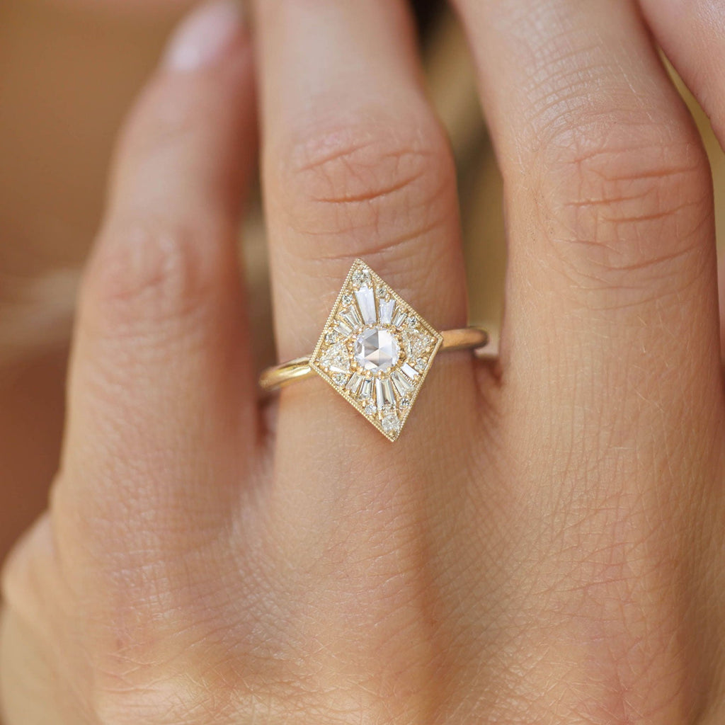 0.2 CT Round Shape CVD Diamond kite Engagement Ring