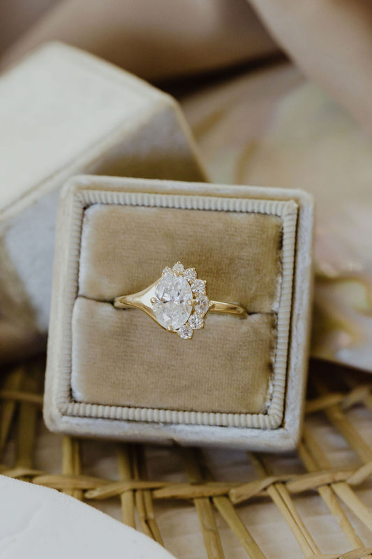 1.00 CT Carats Oval Cut Moissanite diamond unique design Engagement Ring
