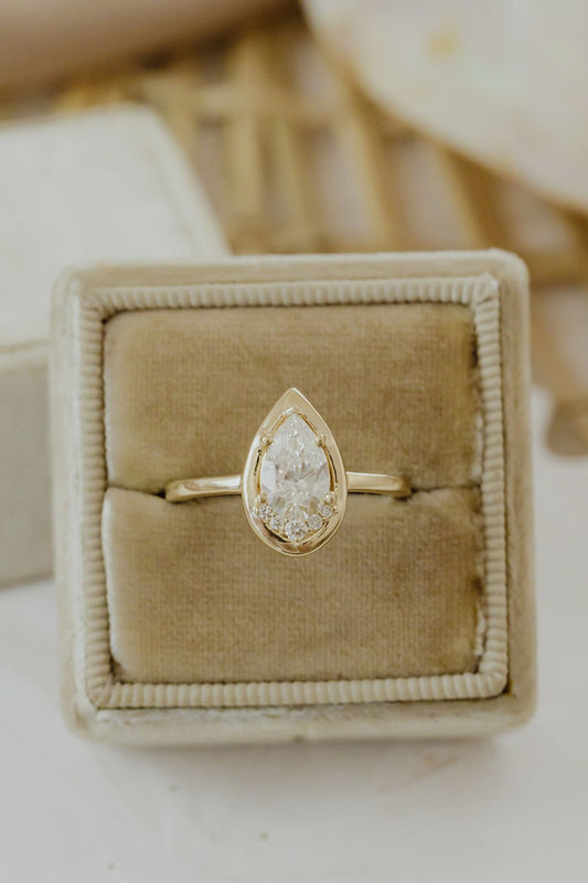 1.00 CT Carats Pear Cut Moissanite diamond unique Style Engagement Ring